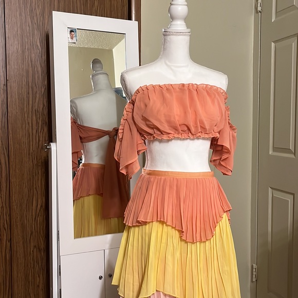 Two Piece beautiful flowy set - Picture 7 of 11